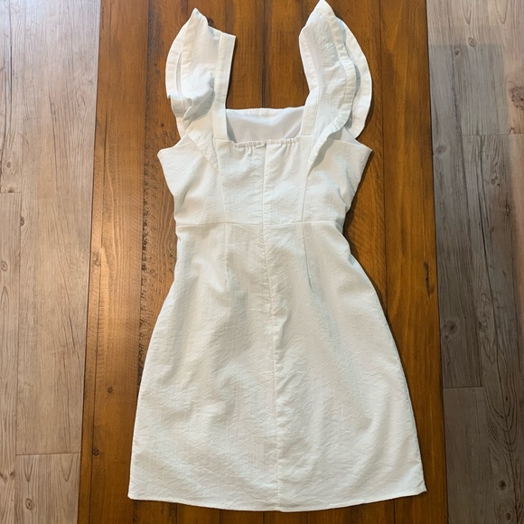 E.ssue Ivory Dress Size Small - Picture 2 of 2